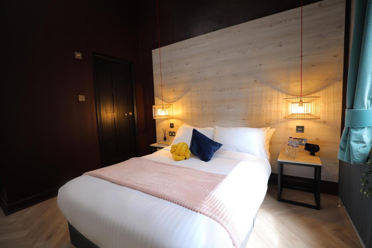 Double Bed Private Ensuite Facilities