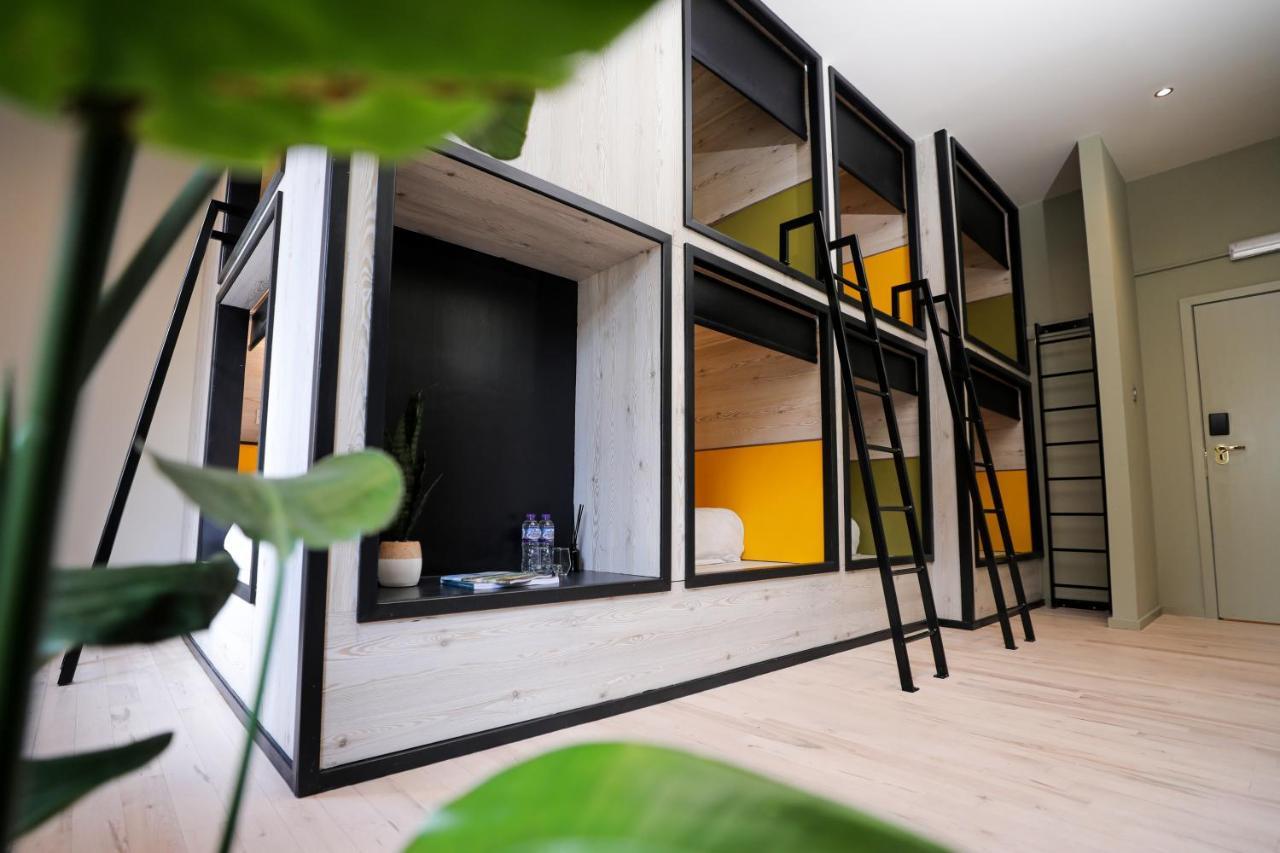 Solo Kapuseru Capsule a suite 8 Shared Facilities