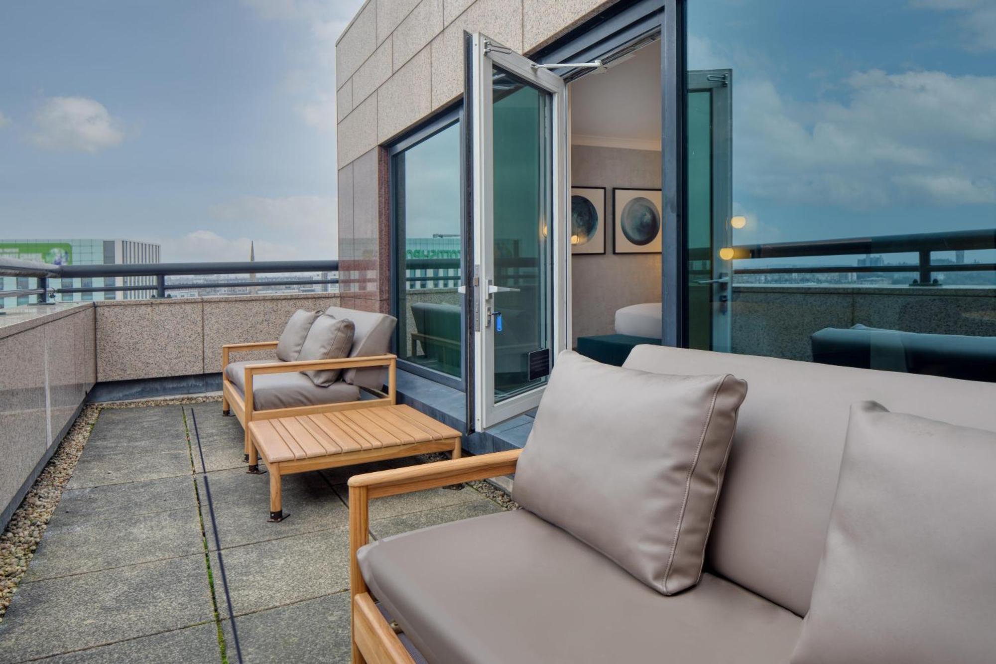 Executive King Room Balcony